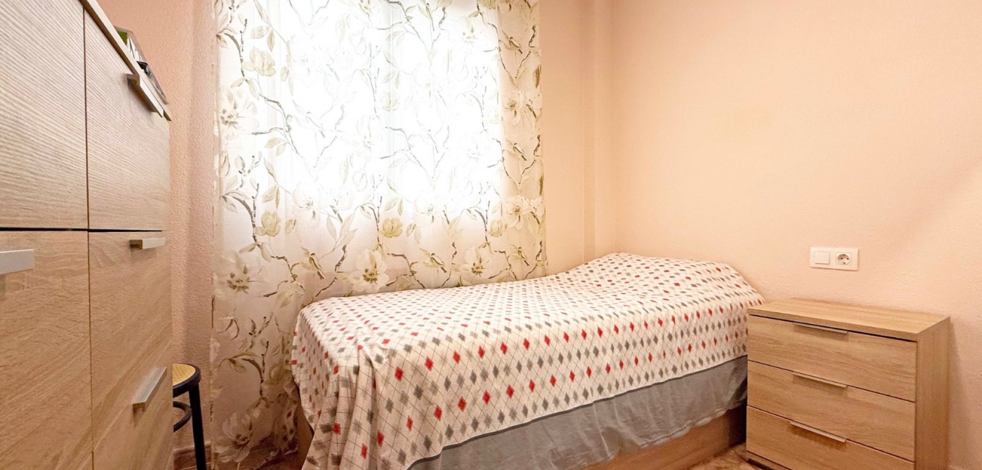 2 Bed, 1 Bath, ApartmentFor Sale, Torrevieja, Alicante