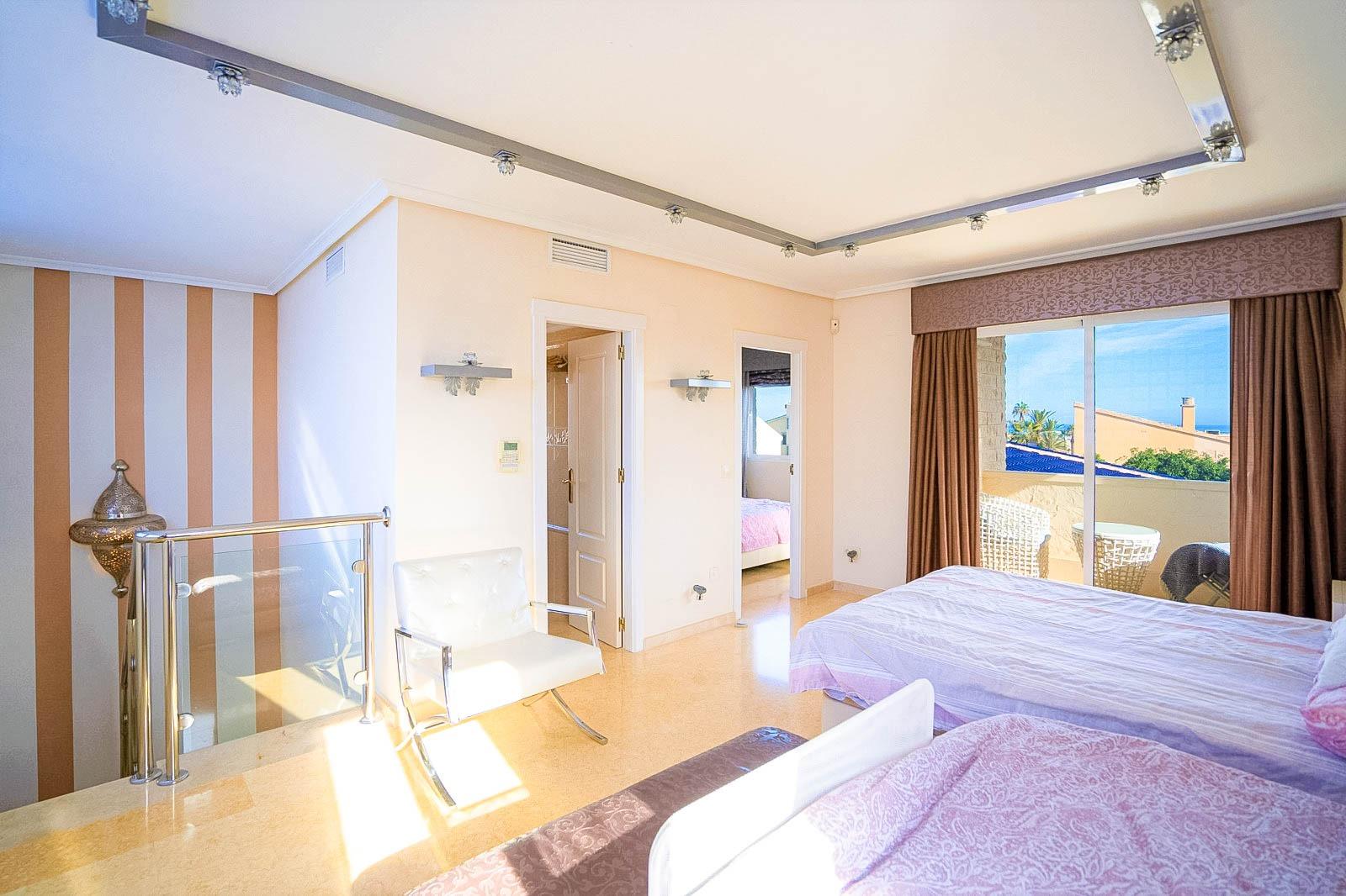 5 Bed, 4 Bath, HouseFor Sale, Torrevieja, Alicante