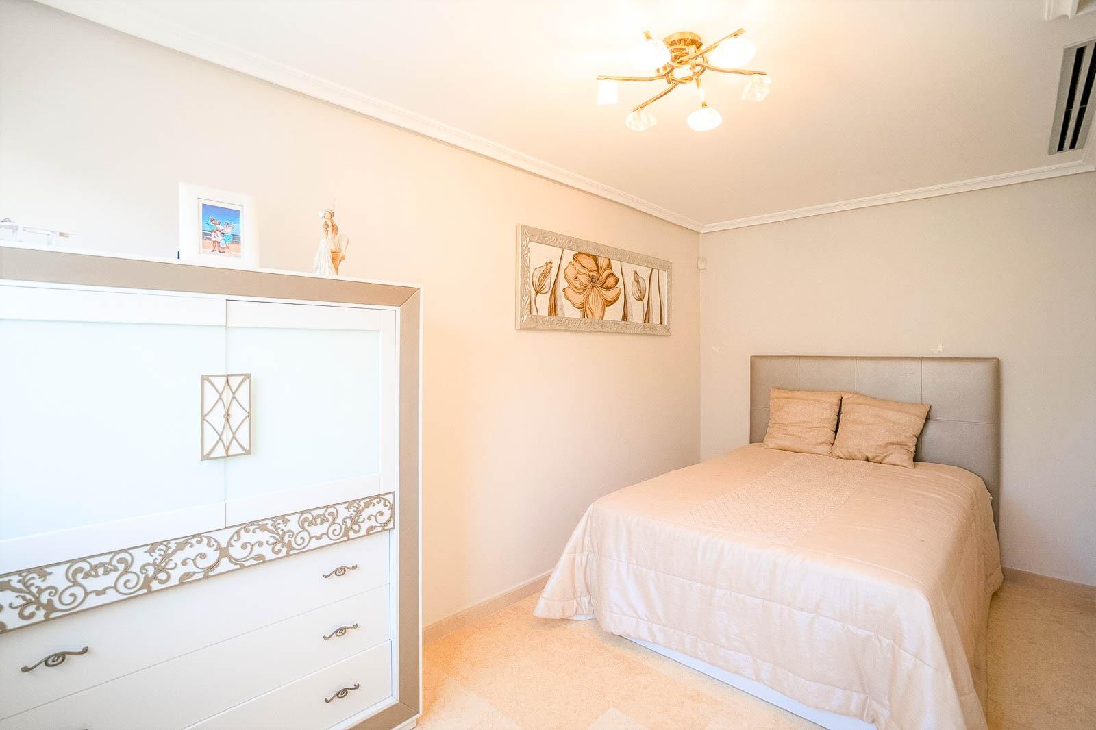 5 Bed, 4 Bath, HouseFor Sale, Torrevieja, Alicante