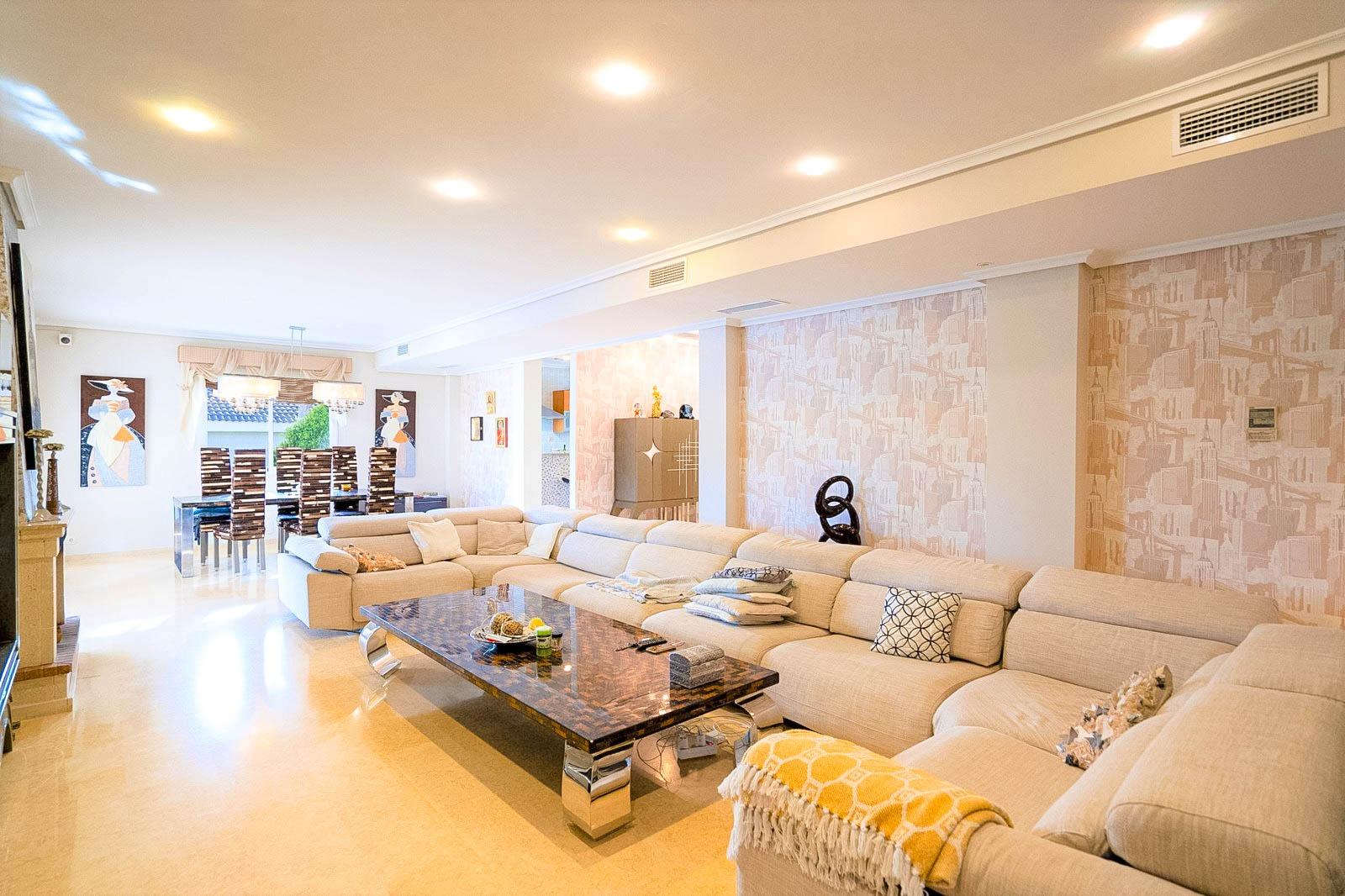 5 Bed, 4 Bath, HouseFor Sale, Torrevieja, Alicante