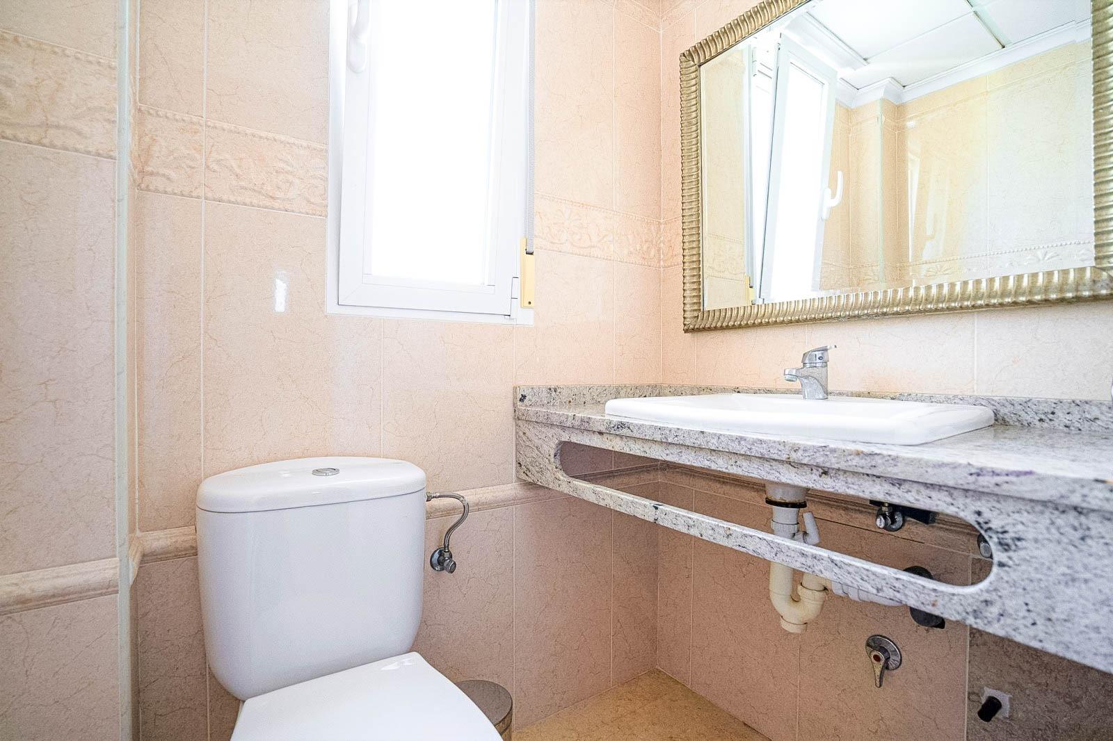 5 Bed, 4 Bath, HouseFor Sale, Torrevieja, Alicante