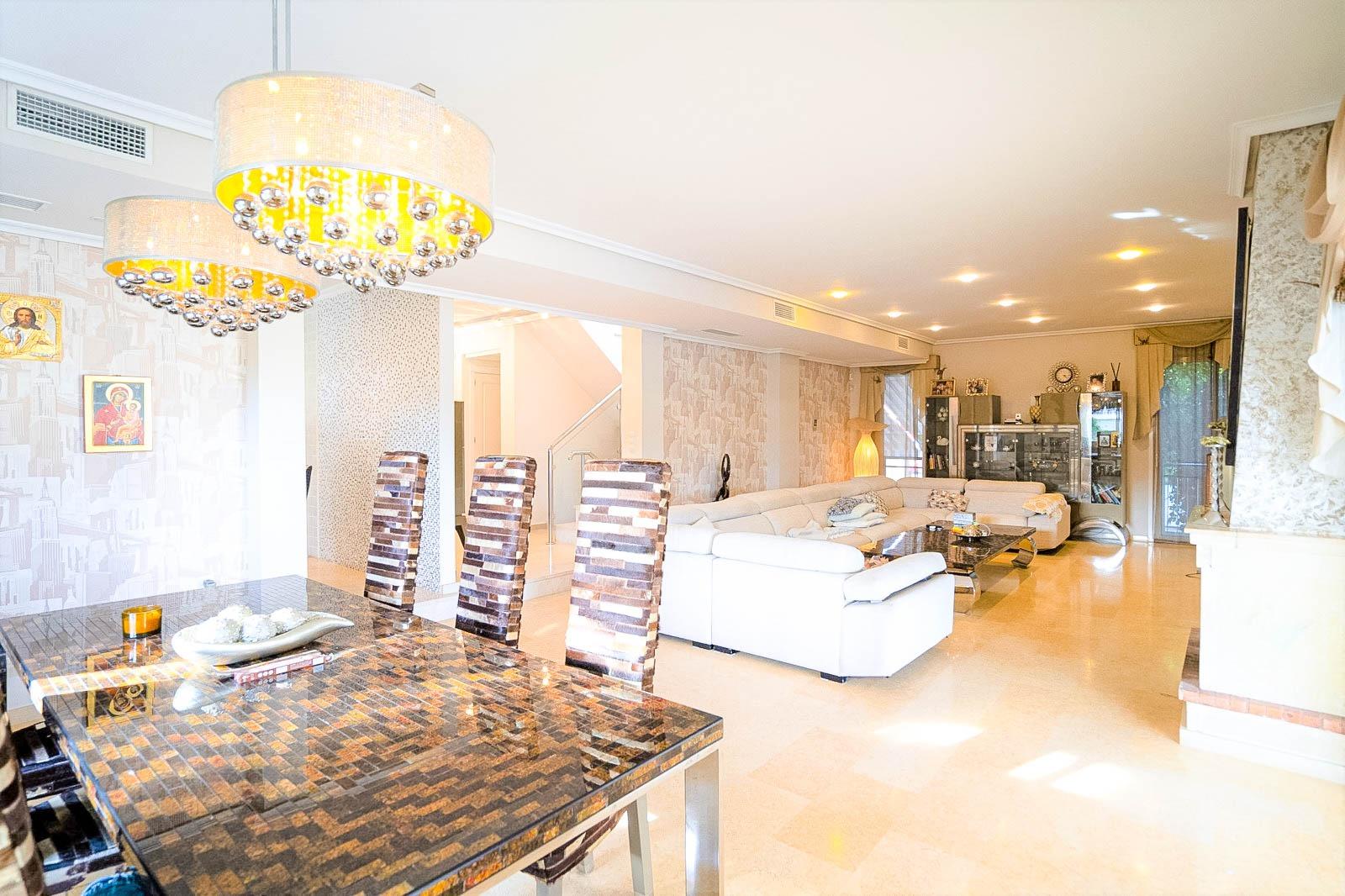 5 Bed, 4 Bath, HouseFor Sale, Torrevieja, Alicante