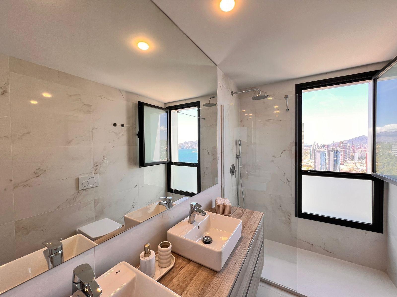 3 Bed, 2 Bath, ApartmentFor Sale, Benidorm, Alicante