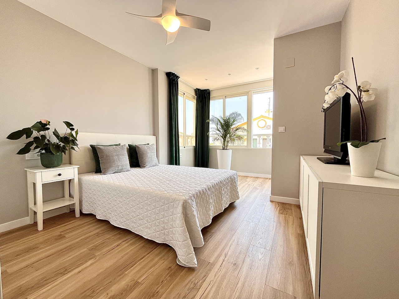 3 Bed, 2 Bath, HouseFor Sale, Playa Flamenca, Alicante