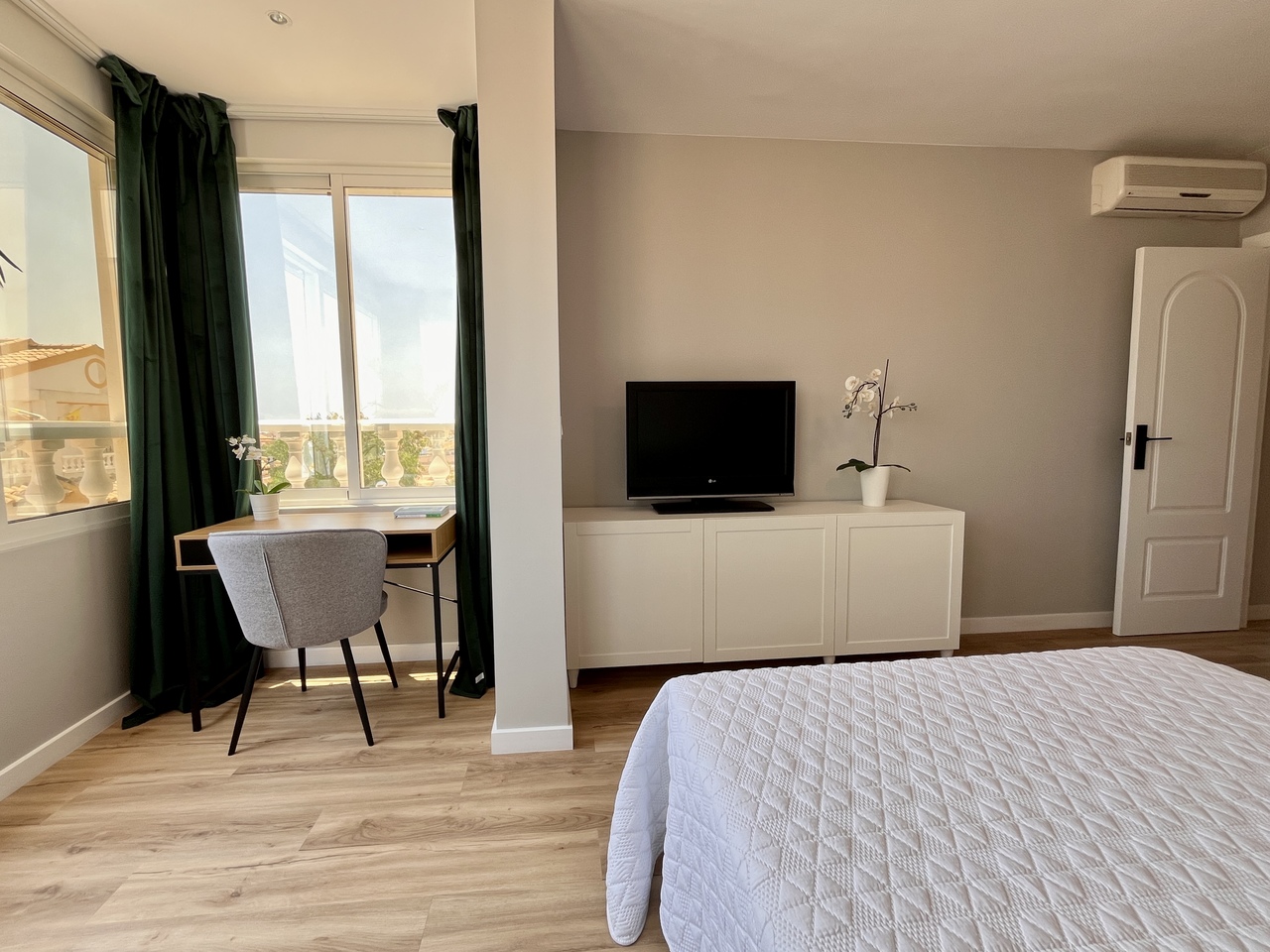 3 Bed, 2 Bath, HouseFor Sale, Playa Flamenca, Alicante