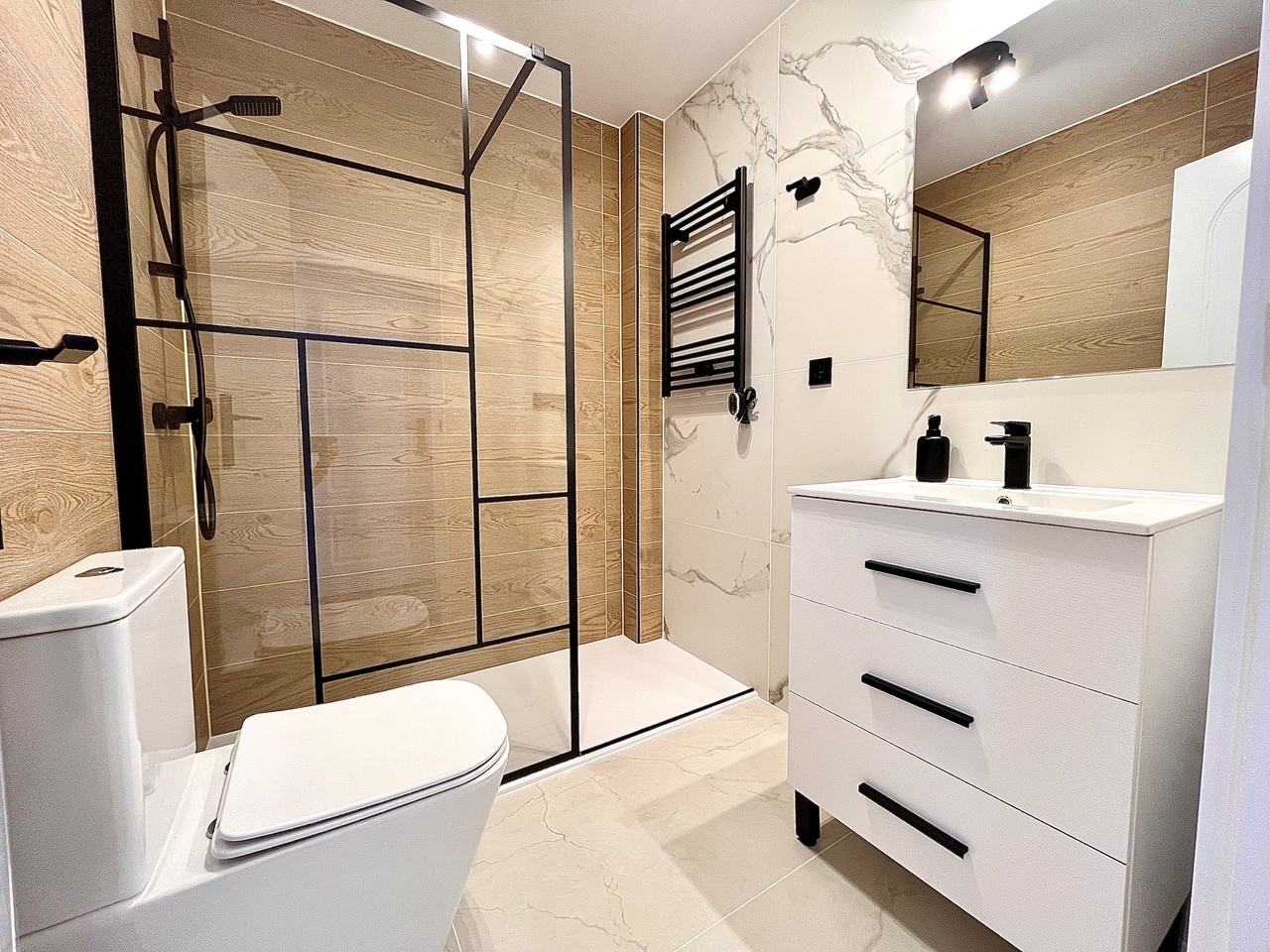 3 Bed, 2 Bath, HouseFor Sale, Playa Flamenca, Alicante