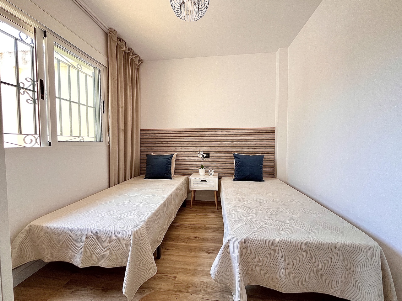 3 Bed, 2 Bath, HouseFor Sale, Playa Flamenca, Alicante