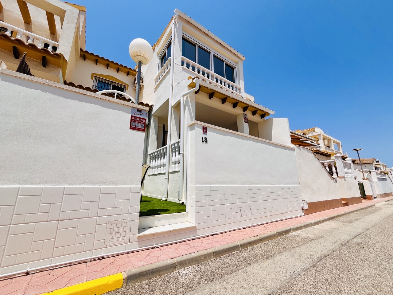 3 Bed, 2 Bath, HouseFor Sale, Playa Flamenca, Alicante