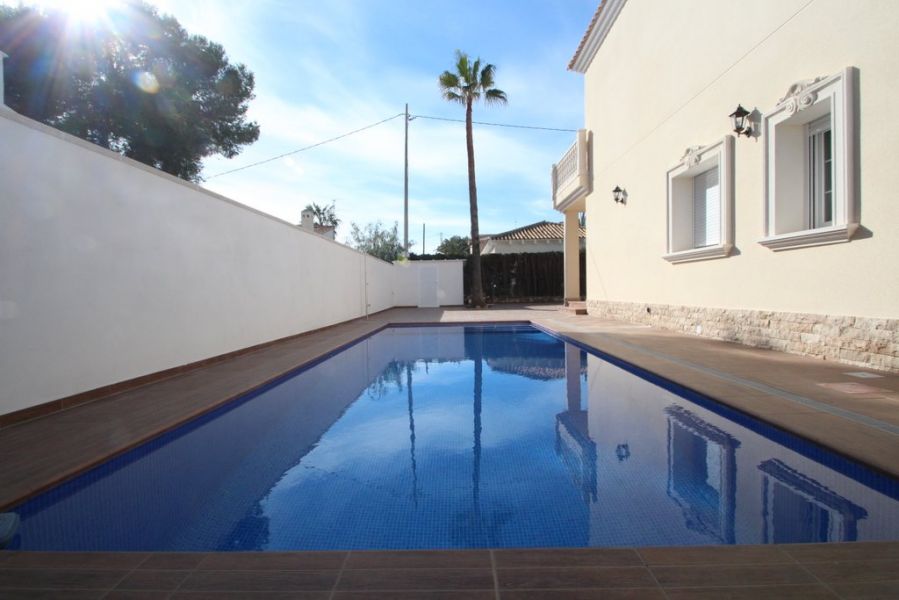 4 Bed, 4 Bath, HouseFor Sale, Orihuela Costa, Alicante