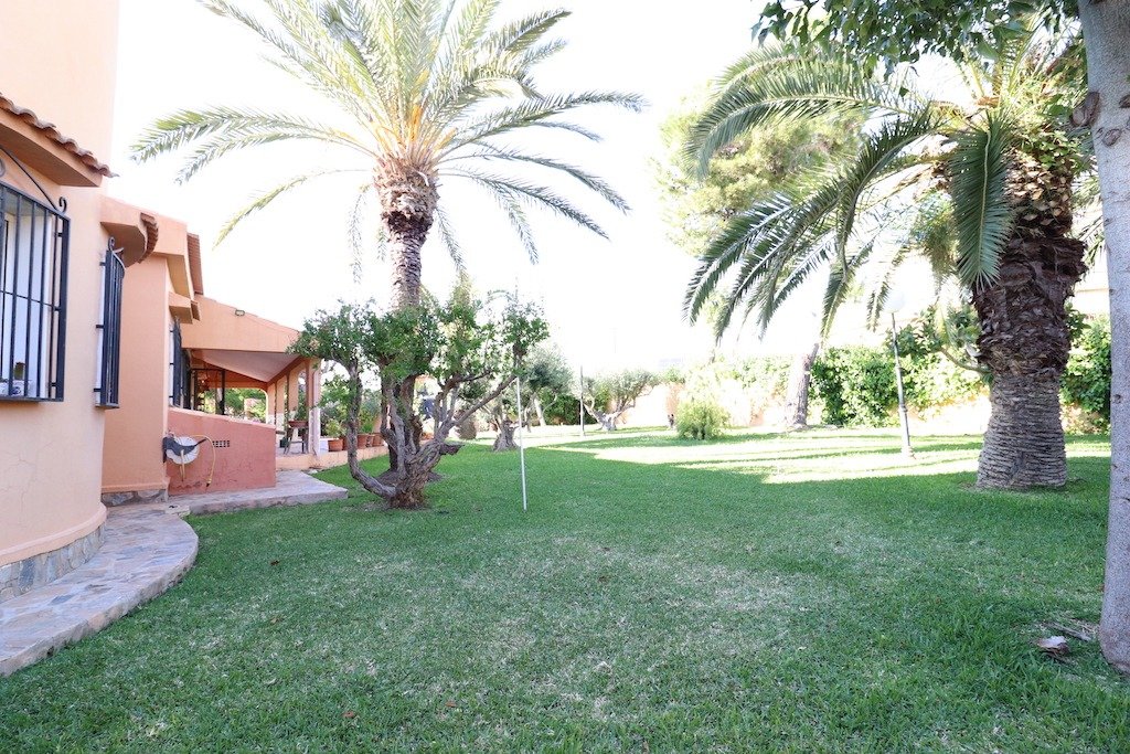 5 Bed, 3 Bath, HouseFor Sale, Torrevieja, Alicante