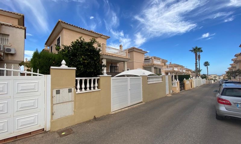 3 Bed, 2 Bath, HouseFor Sale, Orihuela Costa, Alicante