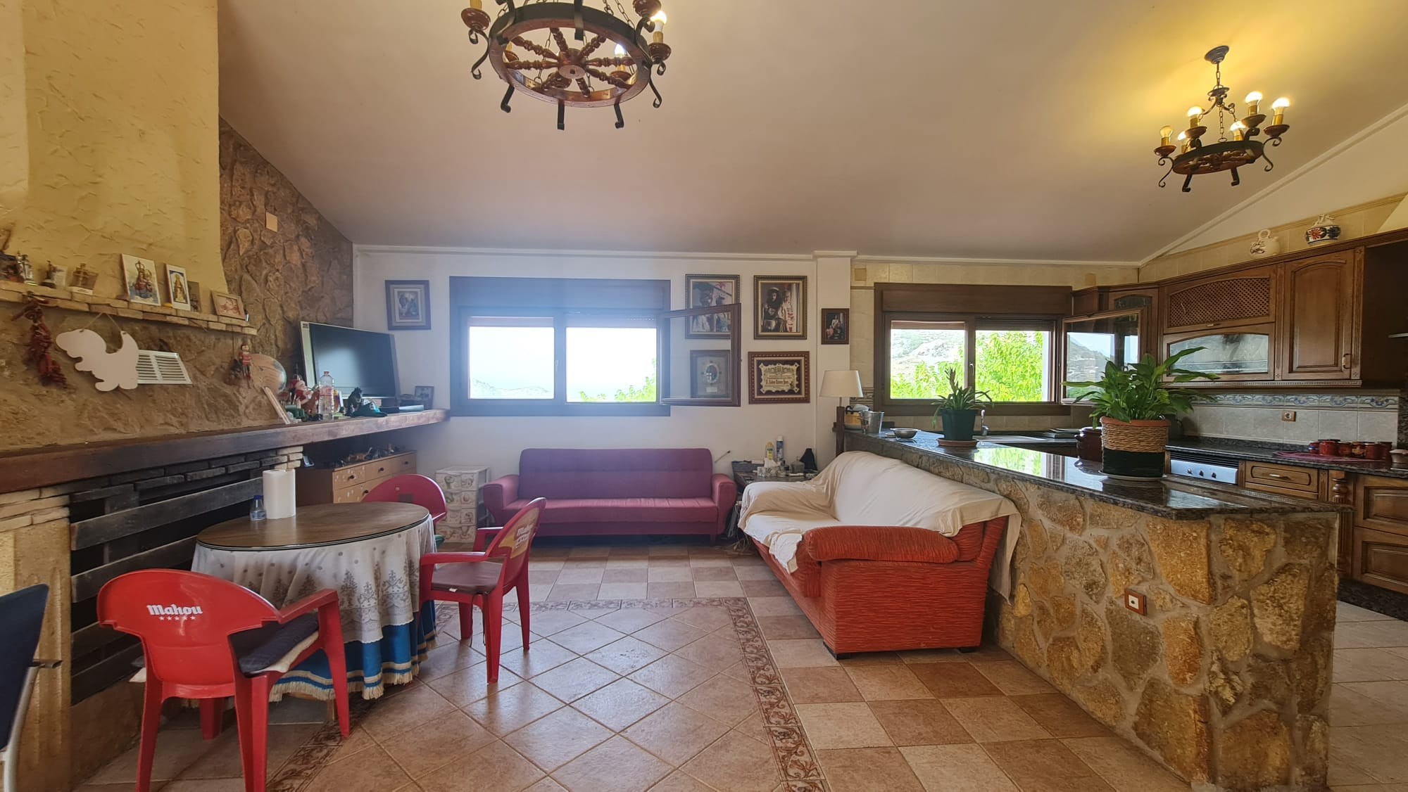 4 Bed, 2 Bath, HouseFor Sale, Petrer, Alicante