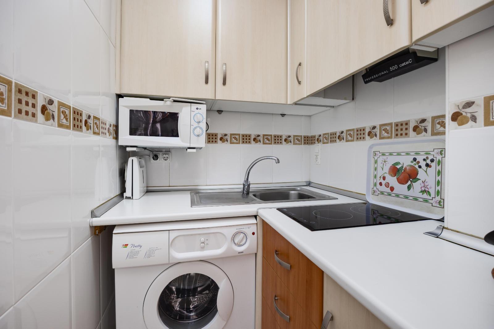 2 Bed, 1 Bath, ApartmentFor Sale, Torrevieja, Alicante