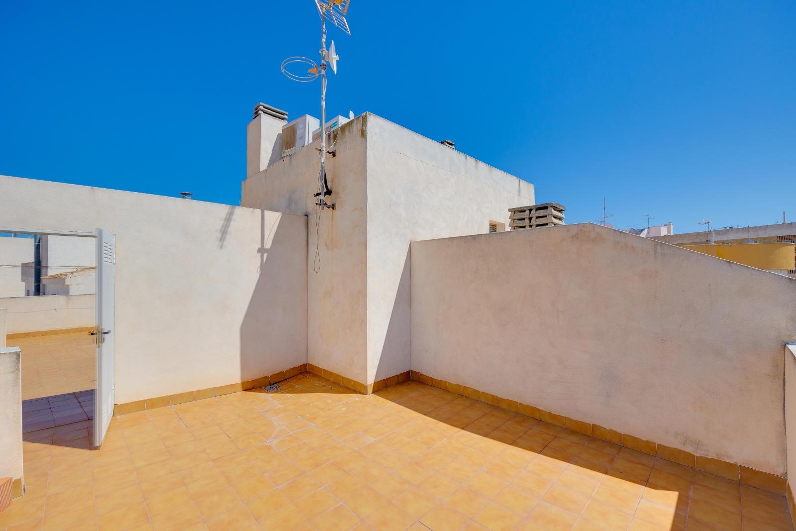 2 Bed, 1 Bath, ApartmentFor Sale, Torrevieja, Alicante