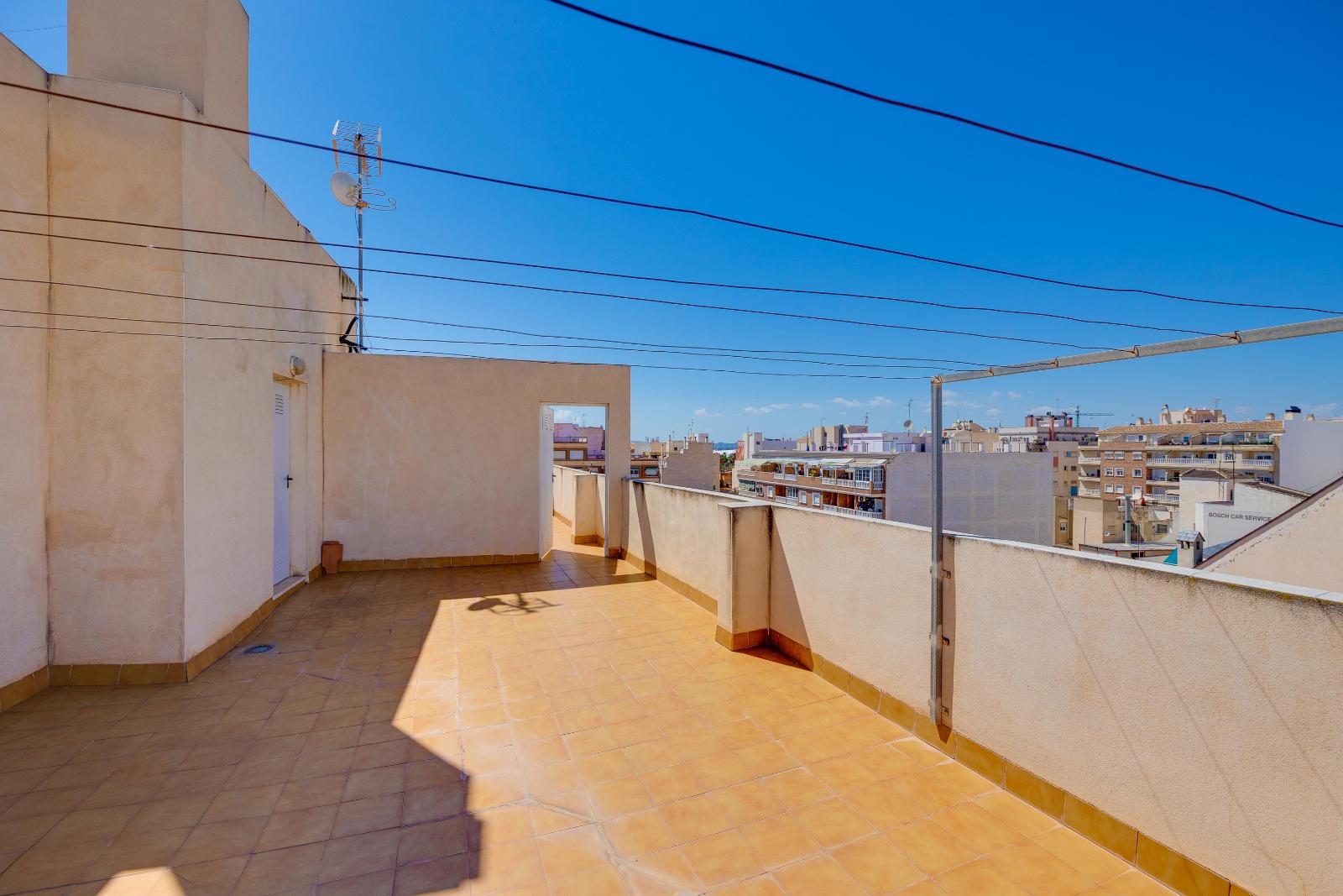 2 Bed, 1 Bath, ApartmentFor Sale, Torrevieja, Alicante