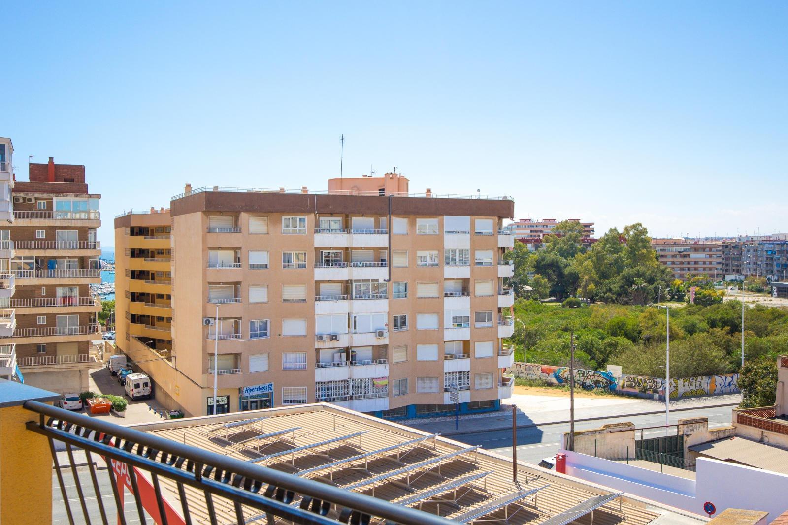 2 Bed, 1 Bath, ApartmentFor Sale, Torrevieja, Alicante