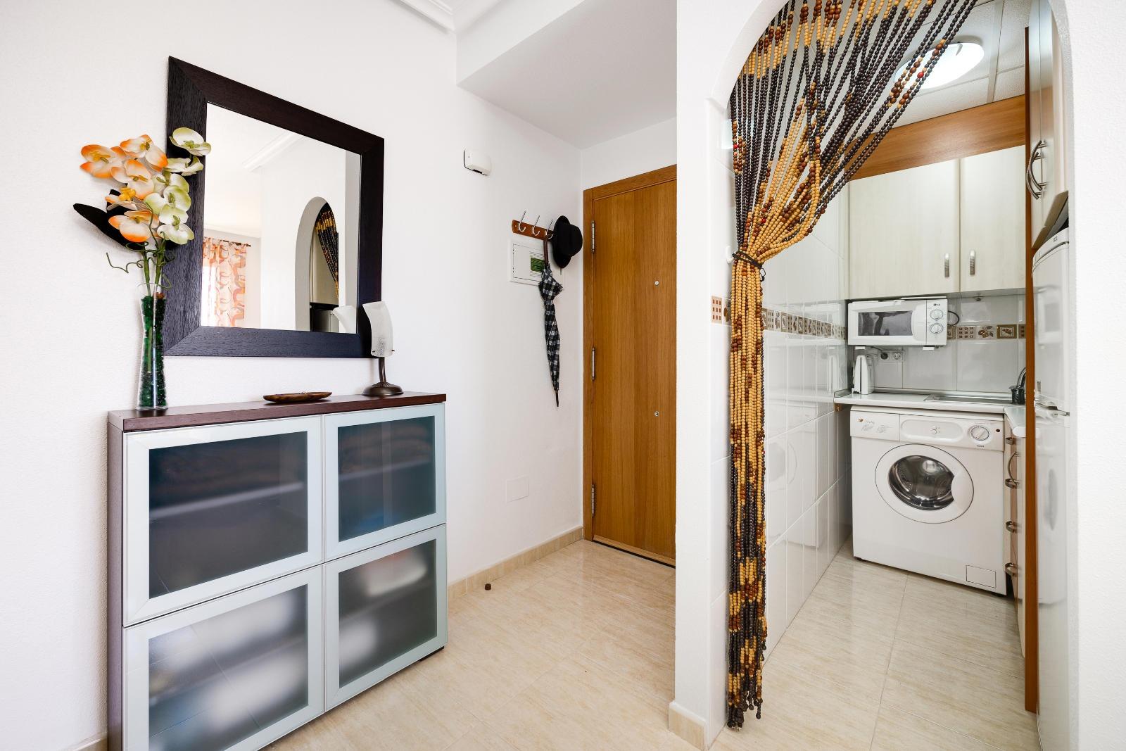 2 Bed, 1 Bath, ApartmentFor Sale, Torrevieja, Alicante