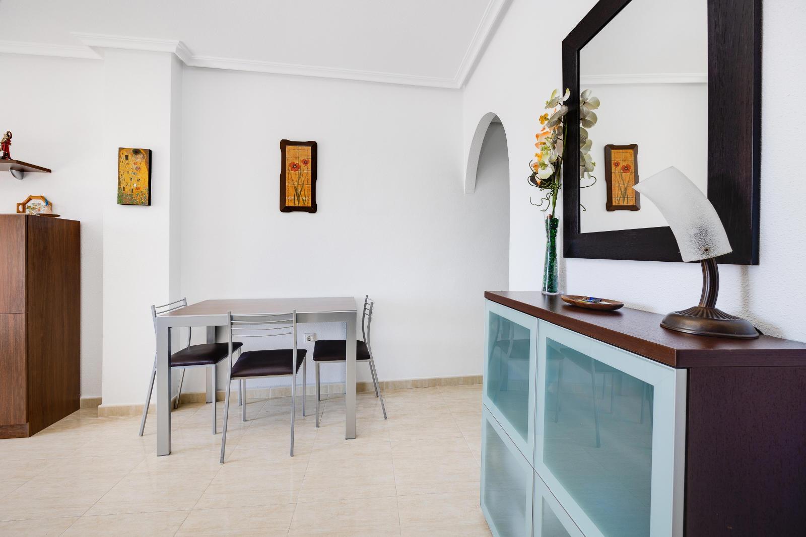 2 Bed, 1 Bath, ApartmentFor Sale, Torrevieja, Alicante