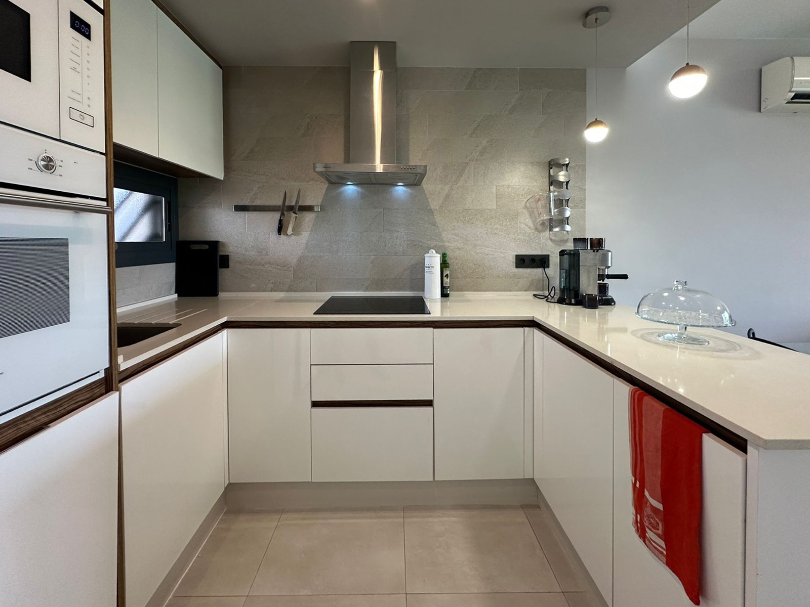 3 Bed, 2 Bath, ApartmentFor Sale, Guardamar Del Segura, Alicante