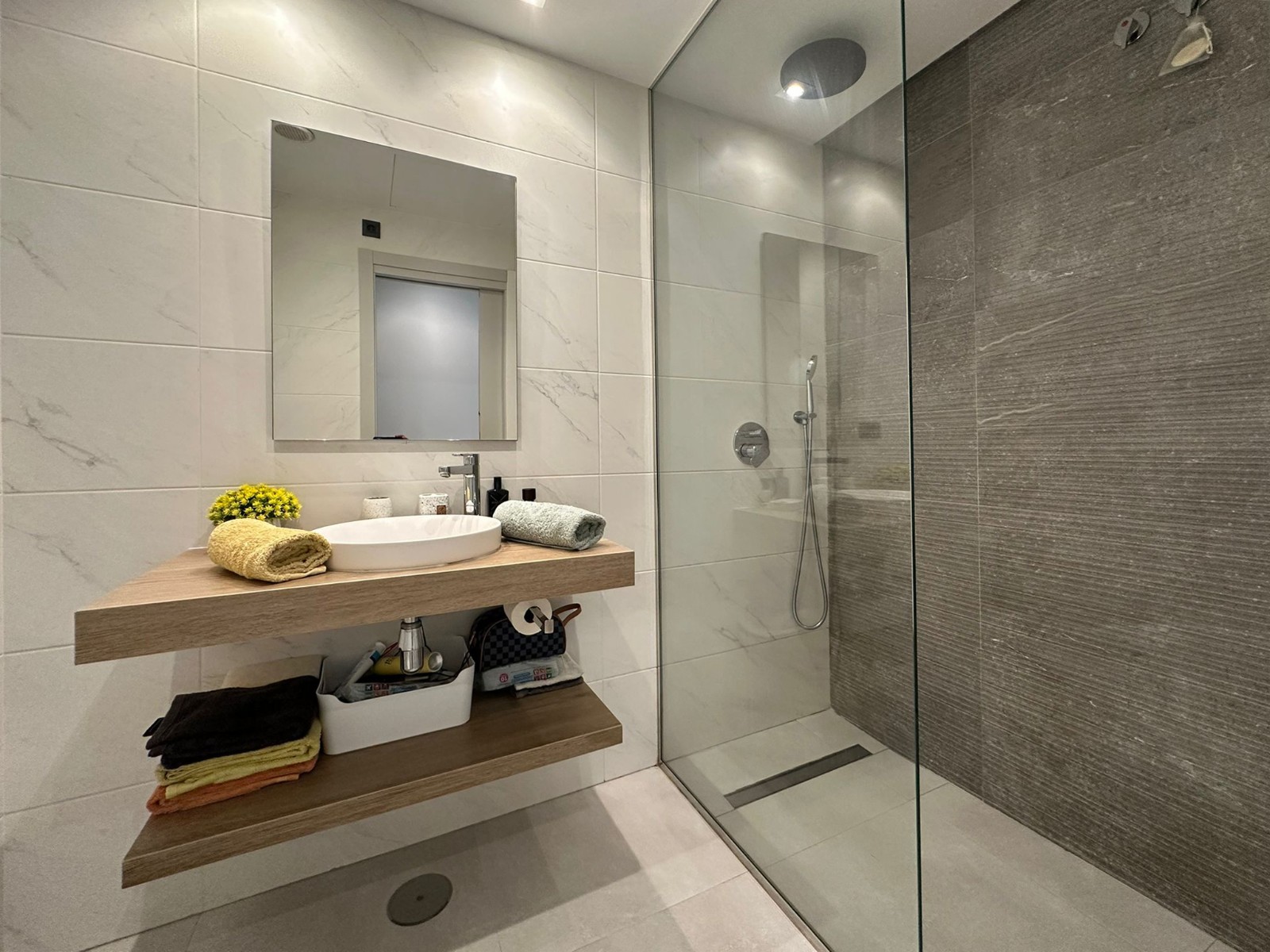 3 Bed, 2 Bath, ApartmentFor Sale, Guardamar Del Segura, Alicante