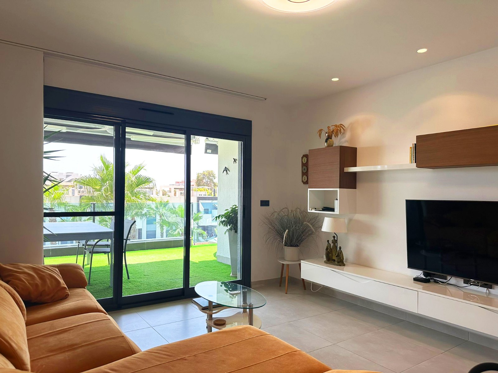 3 Bed, 2 Bath, ApartmentFor Sale, Guardamar Del Segura, Alicante