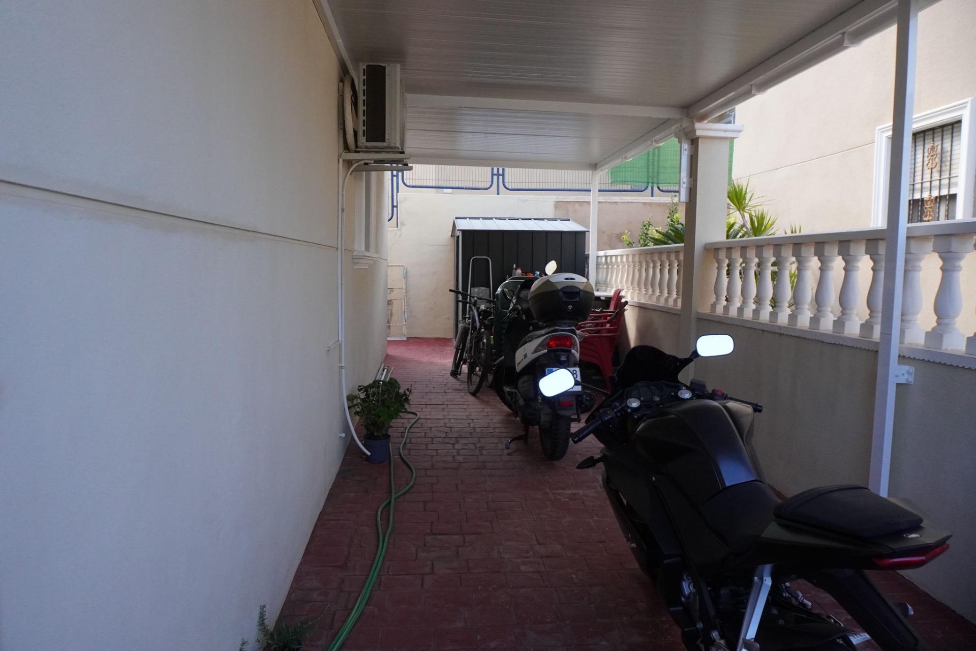 3 Bed, 2 Bath, HouseFor Sale, San Miguel de Salinas, Alicante