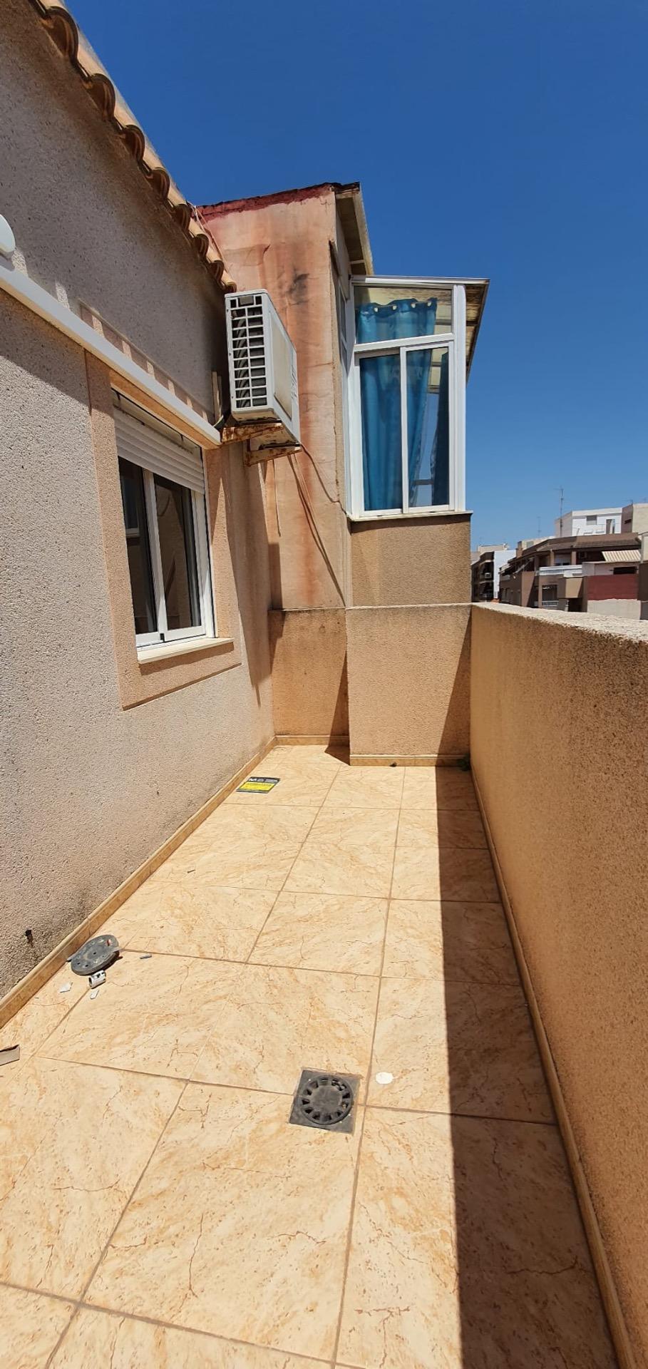 2 Bed, 1 Bath, ApartmentFor Sale, Torrevieja, Alicante