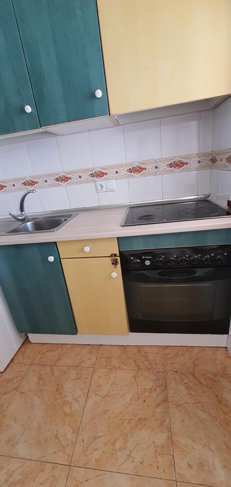 2 Bed, 1 Bath, ApartmentFor Sale, Torrevieja, Alicante