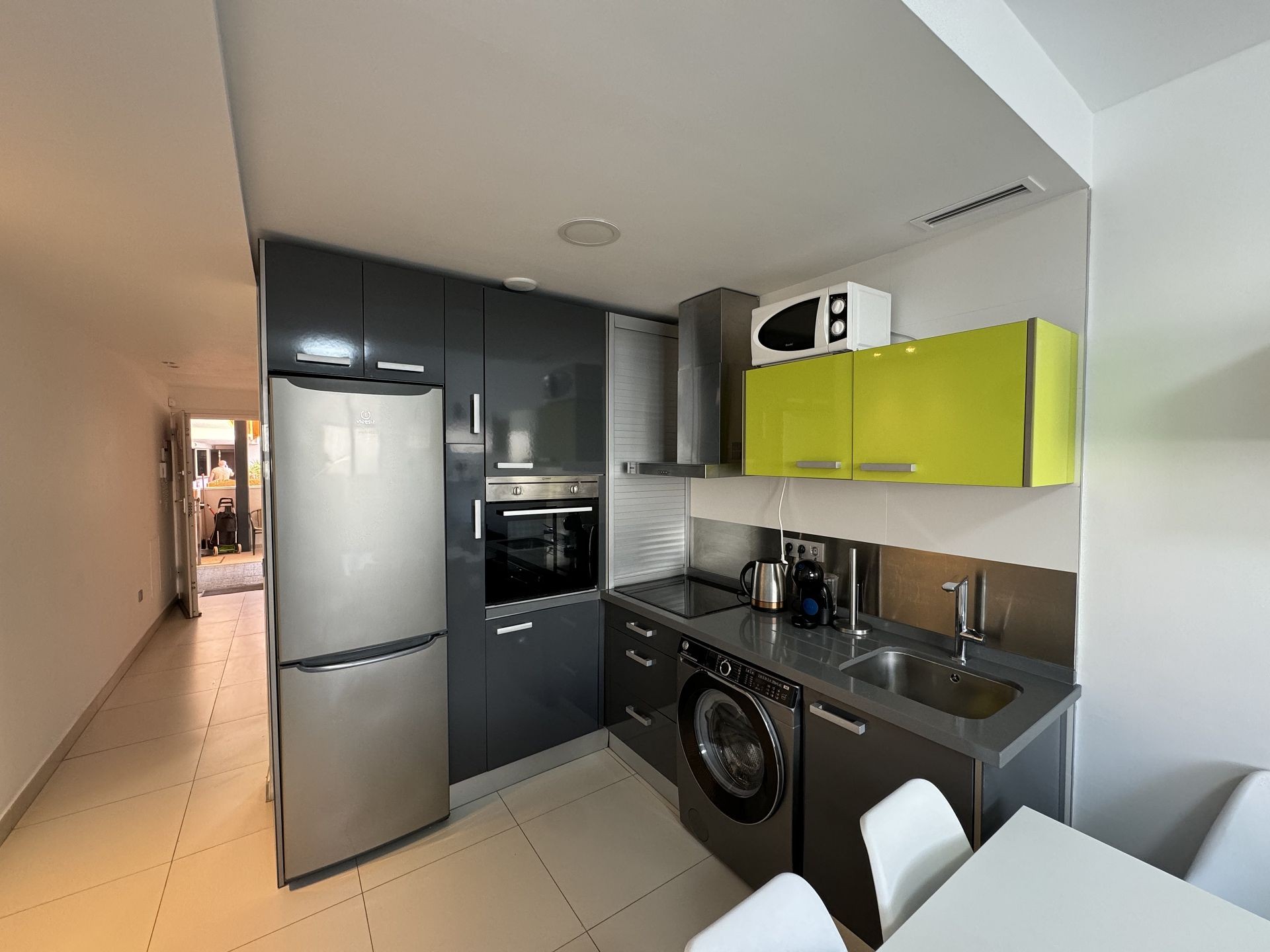 2 Bed, 1 Bath, ApartmentFor Sale, Torrevieja, Alicante