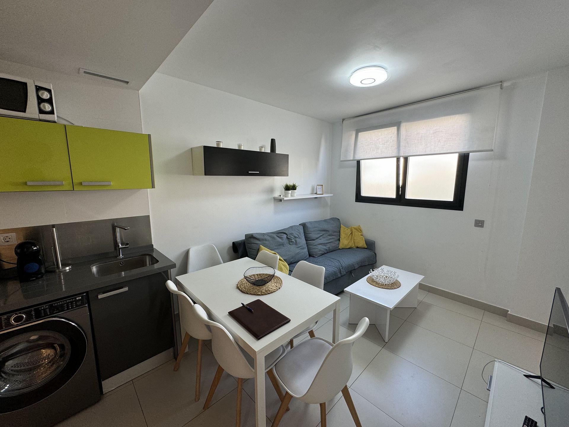 2 Bed, 1 Bath, ApartmentFor Sale, Torrevieja, Alicante