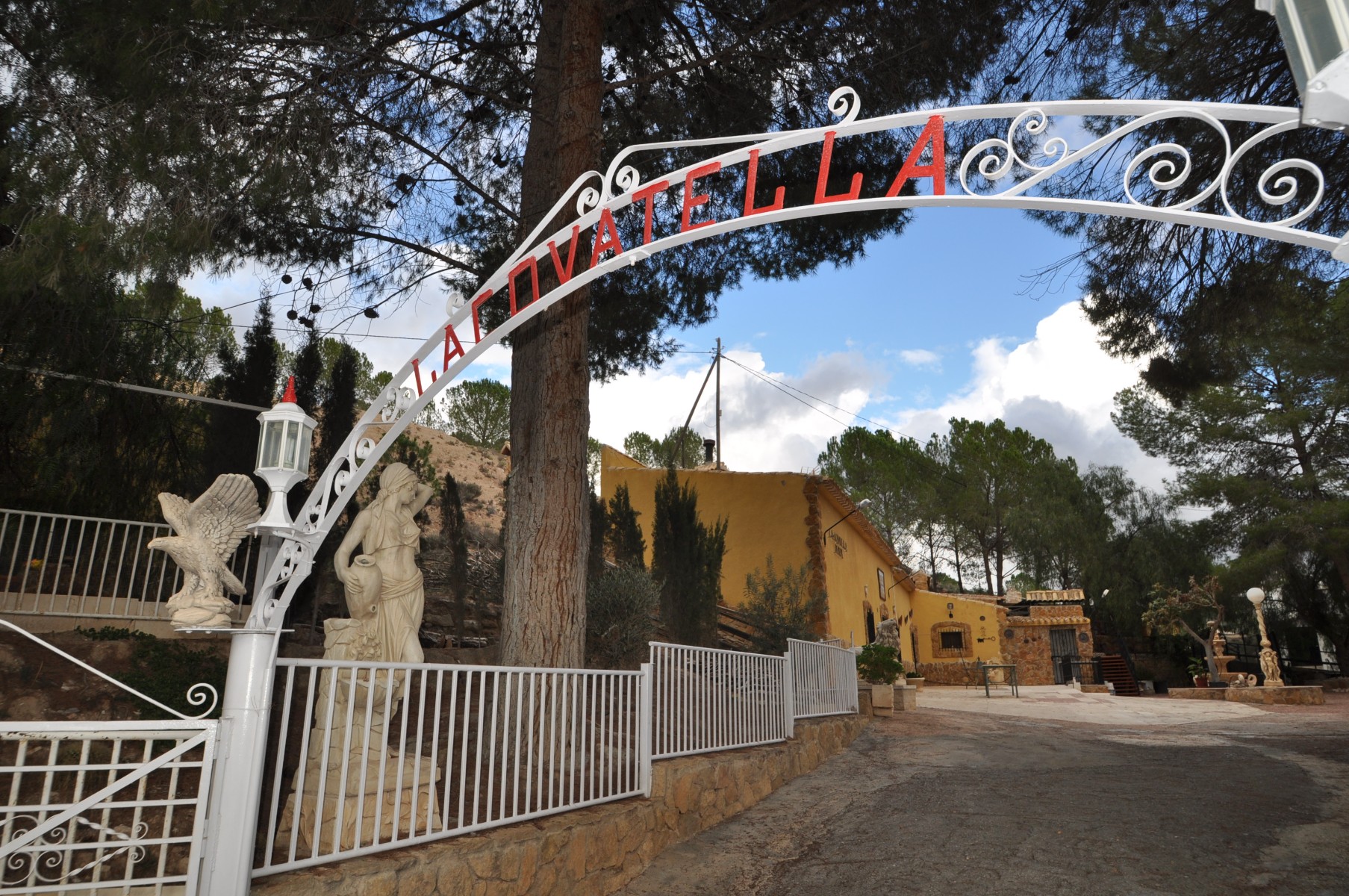 4 Bed, 1 Bath, HouseFor Sale, Pinoso, Alicante