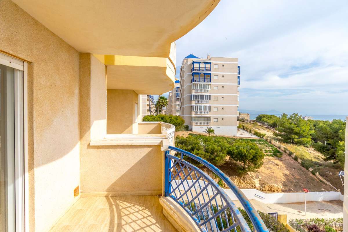 1 Bath, ApartmentFor Sale, Arenales del Sol, Alicante