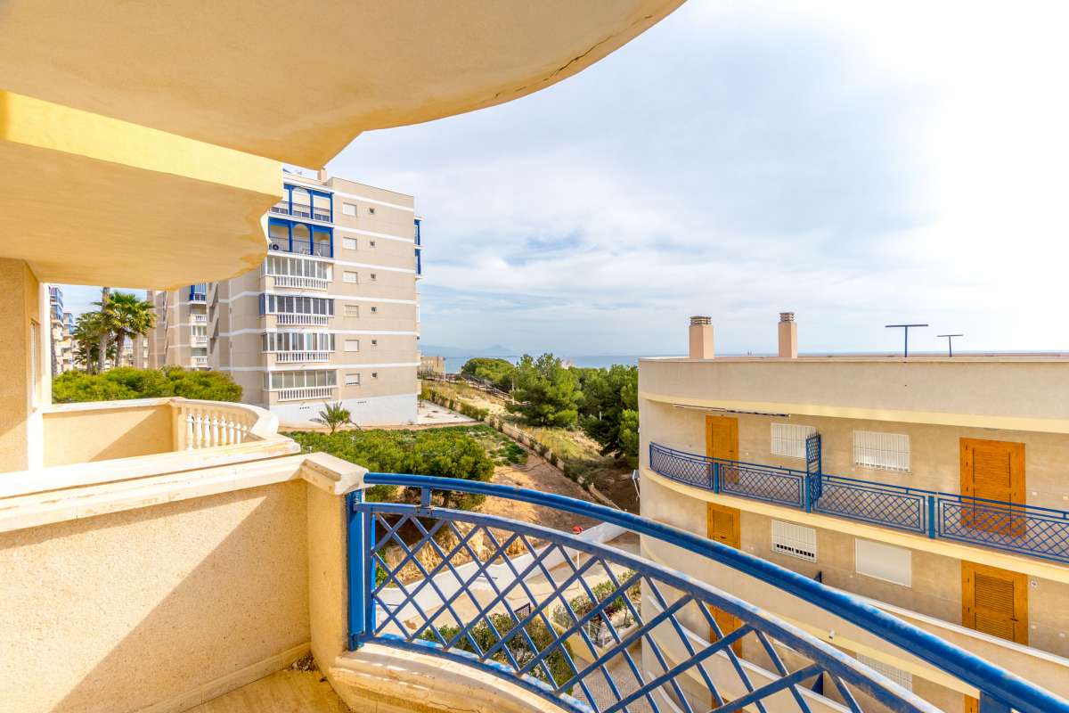1 Bath, ApartmentFor Sale, Arenales del Sol, Alicante