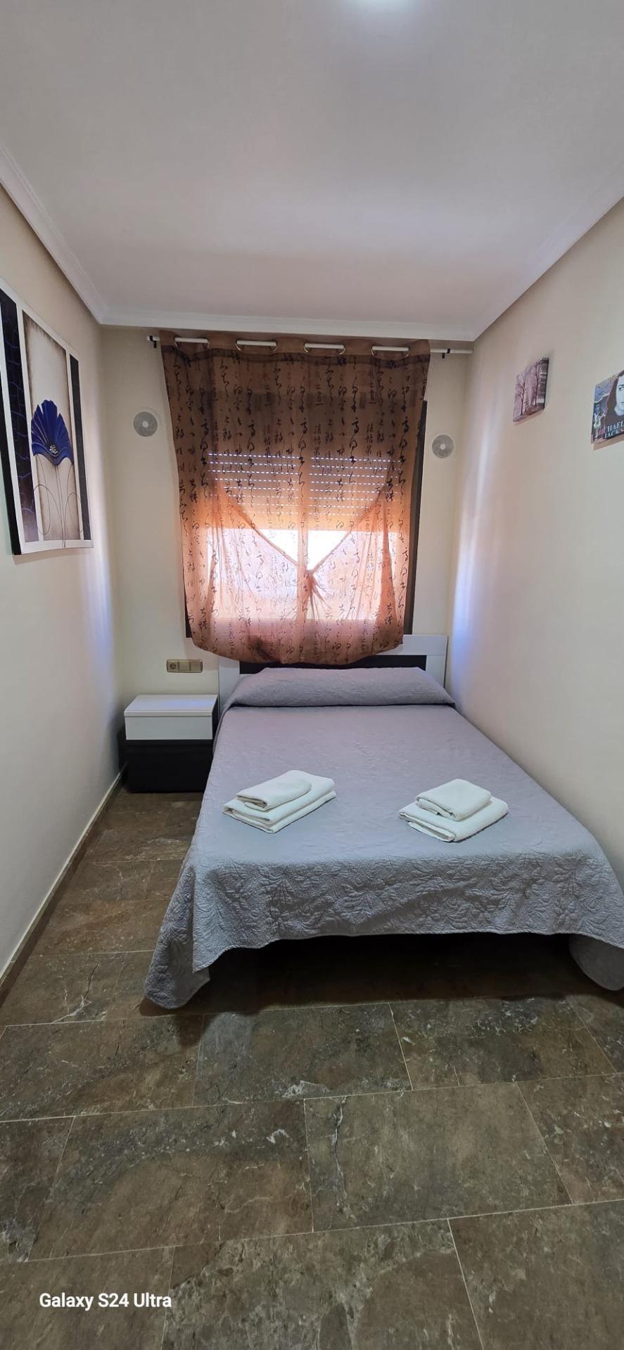 4 Bed, 2 Bath, ApartmentFor Sale, Torrevieja, Alicante