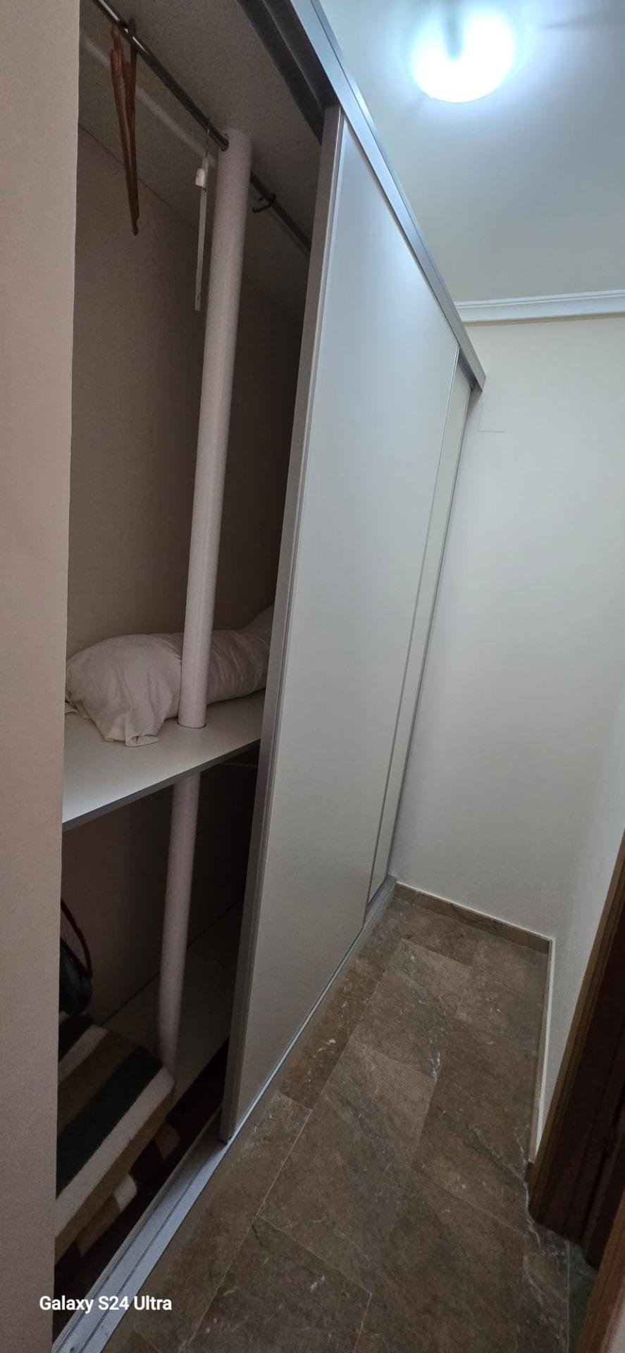 4 Bed, 2 Bath, ApartmentFor Sale, Torrevieja, Alicante