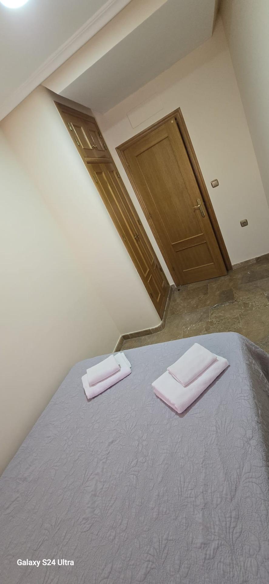 4 Bed, 2 Bath, ApartmentFor Sale, Torrevieja, Alicante