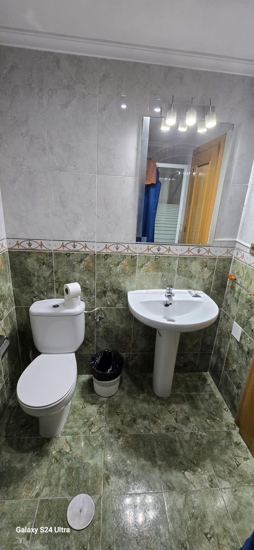 4 Bed, 2 Bath, ApartmentFor Sale, Torrevieja, Alicante