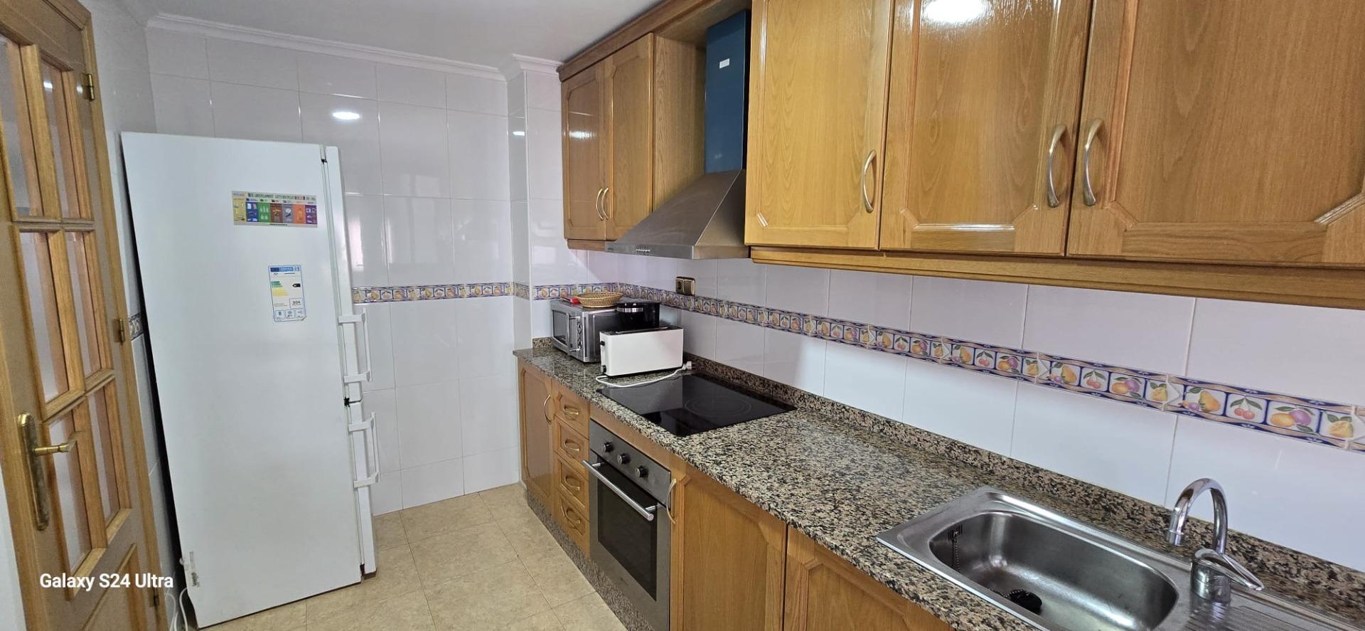 4 Bed, 2 Bath, ApartmentFor Sale, Torrevieja, Alicante