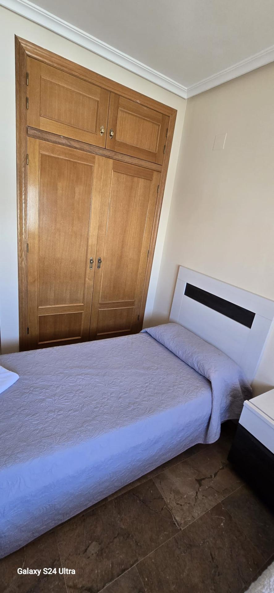 4 Bed, 2 Bath, ApartmentFor Sale, Torrevieja, Alicante