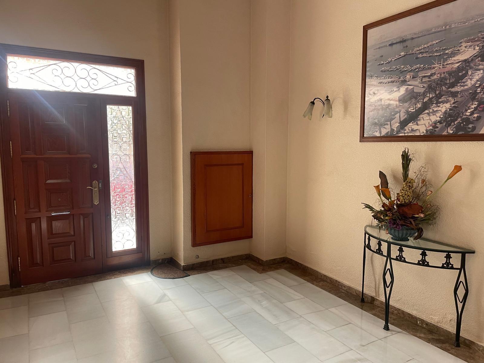 4 Bed, 2 Bath, ApartmentFor Sale, Torrevieja, Alicante