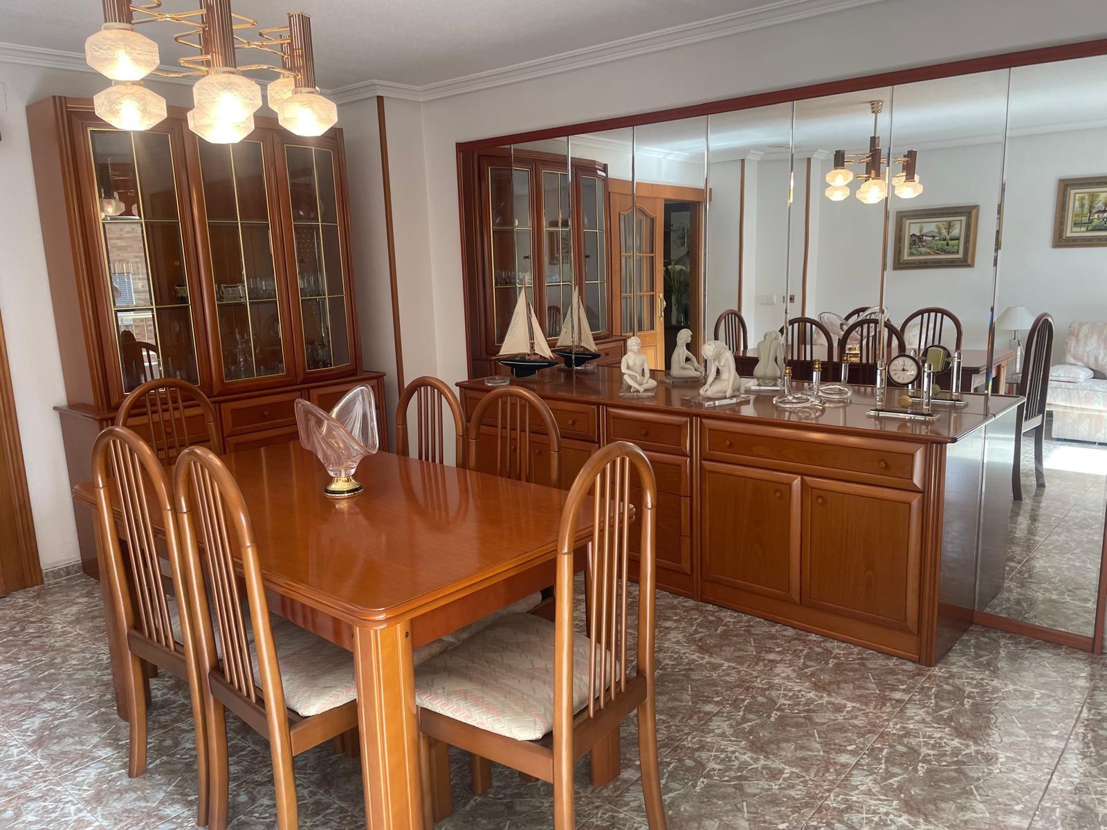 4 Bed, 2 Bath, ApartmentFor Sale, Torrevieja, Alicante