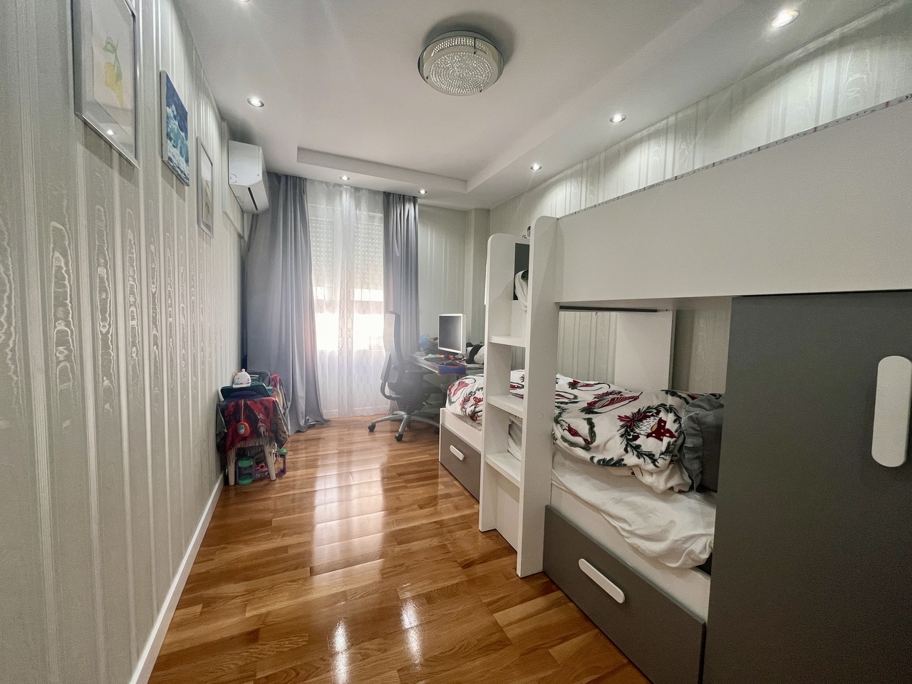 3 Bed, 1 Bath, ApartmentFor Sale, Torrevieja, Alicante