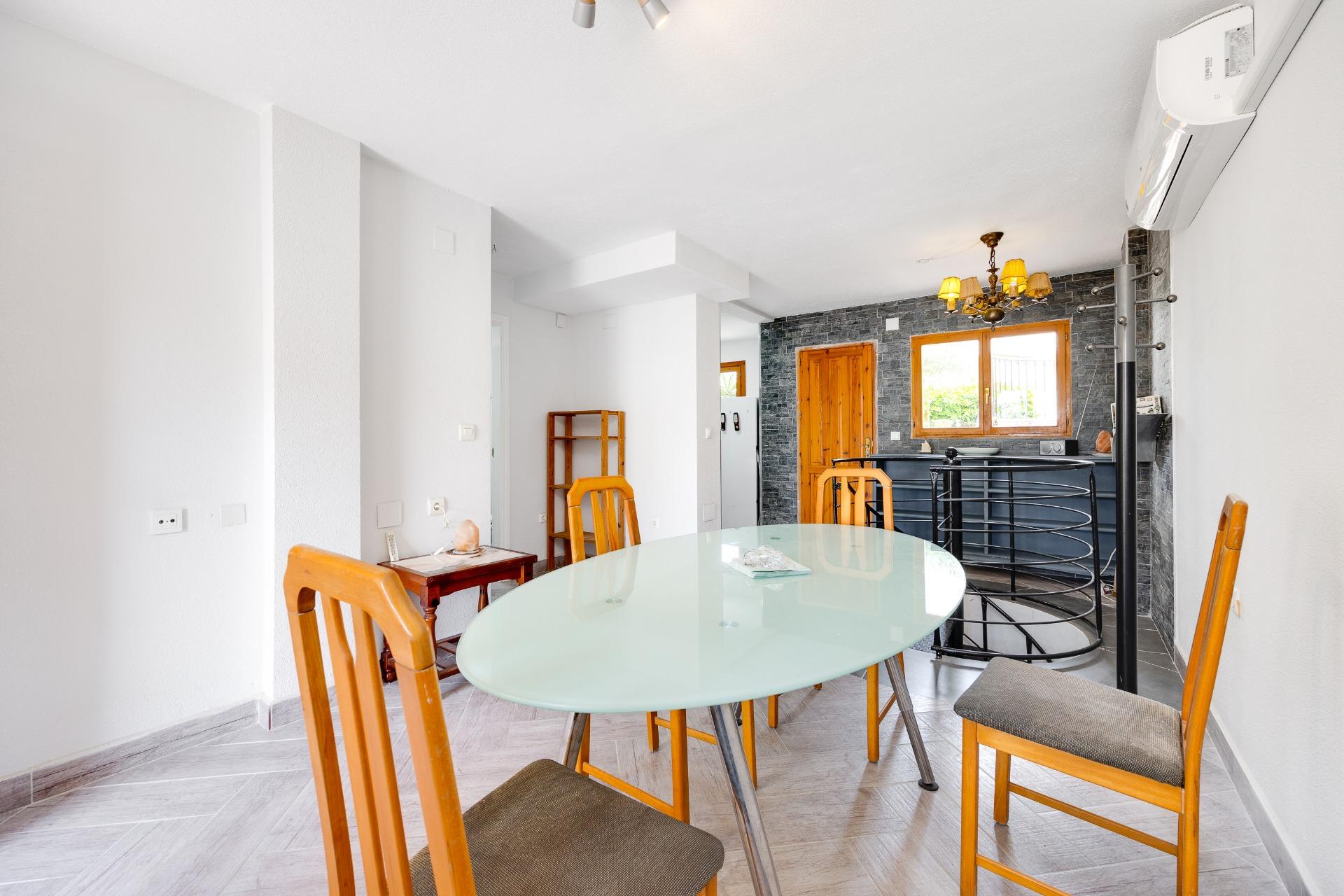 2 Bed, 1 Bath, HouseFor Sale, Torrevieja, Alicante