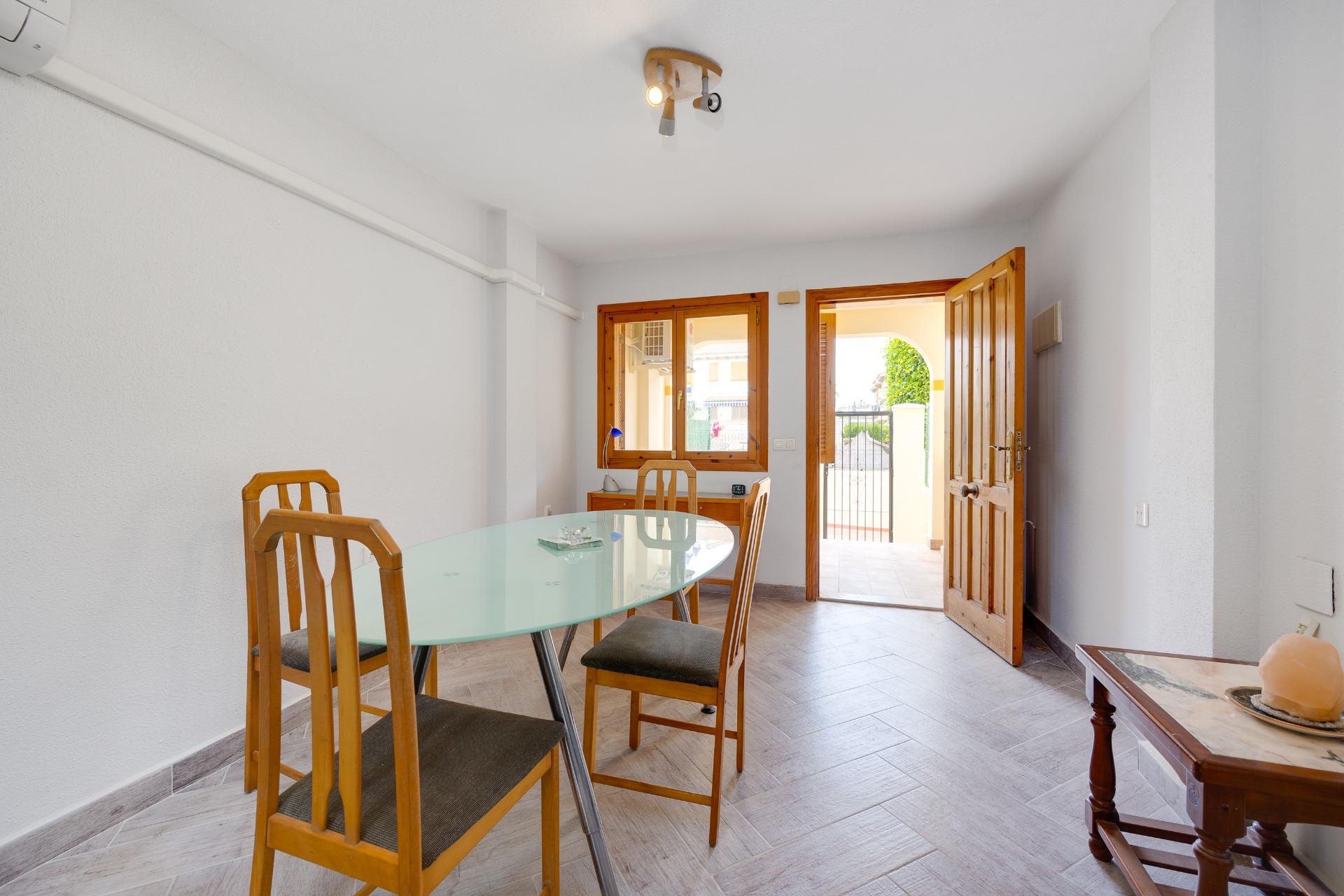 2 Bed, 1 Bath, HouseFor Sale, Torrevieja, Alicante