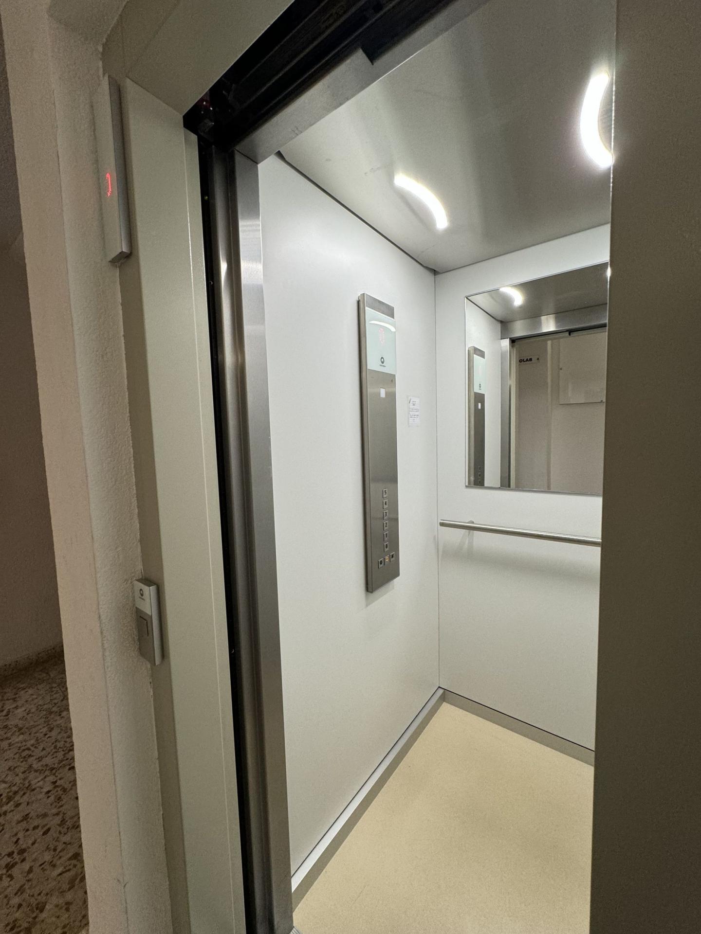 3 Bed, 2 Bath, ApartmentFor Sale, Torrevieja, Alicante