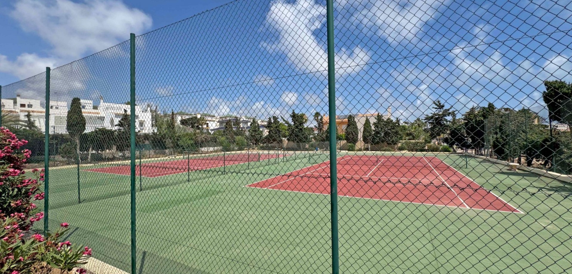 3 Bed, 1 Bath, ApartmentFor Sale, Torrevieja, Alicante