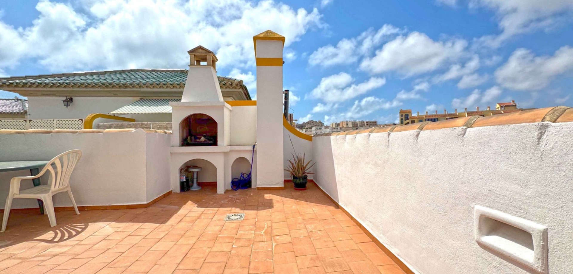 3 Bed, 1 Bath, ApartmentFor Sale, Torrevieja, Alicante