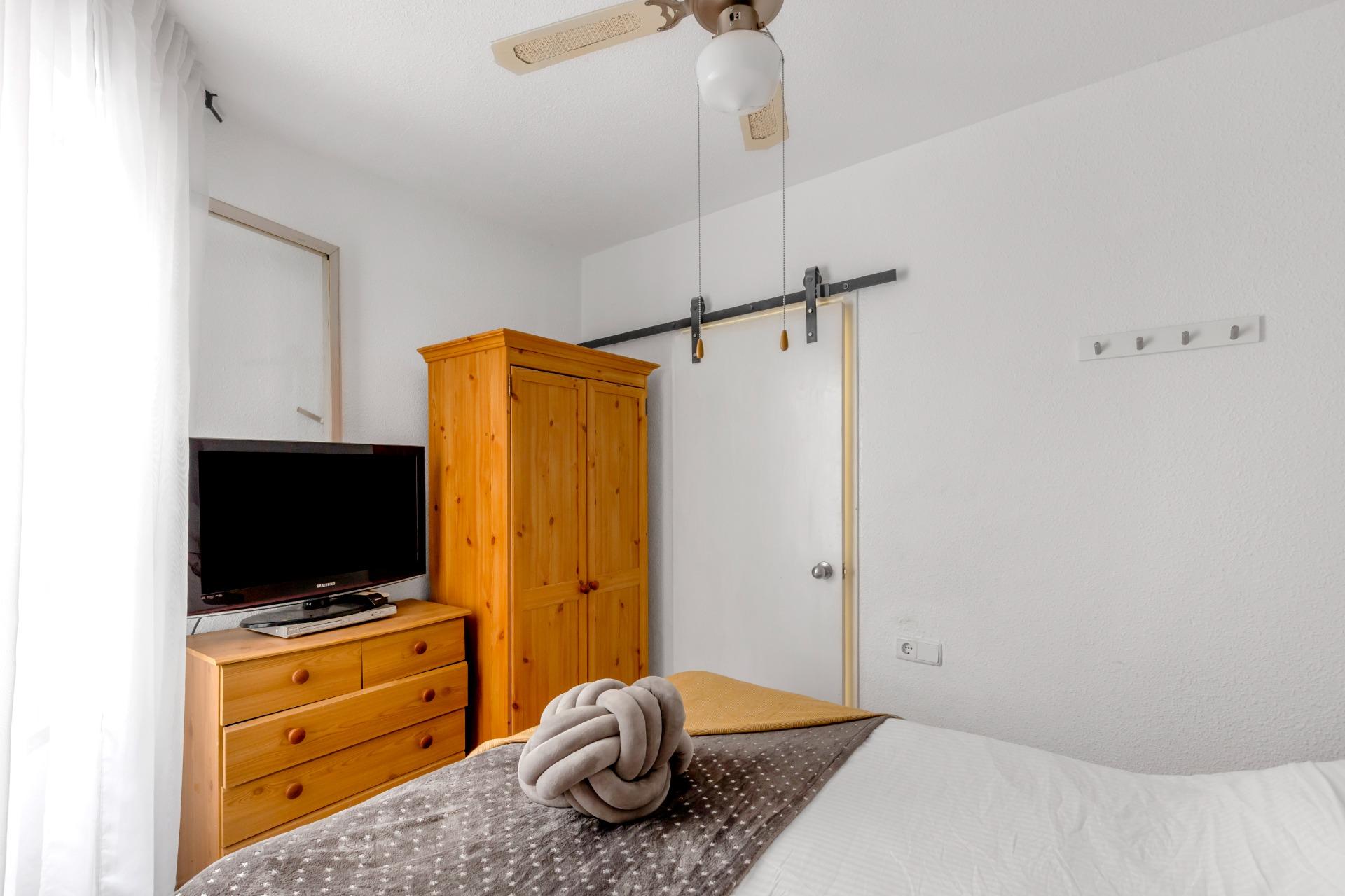 2 Bed, 1 Bath, ApartmentFor Sale, Torrevieja, Alicante