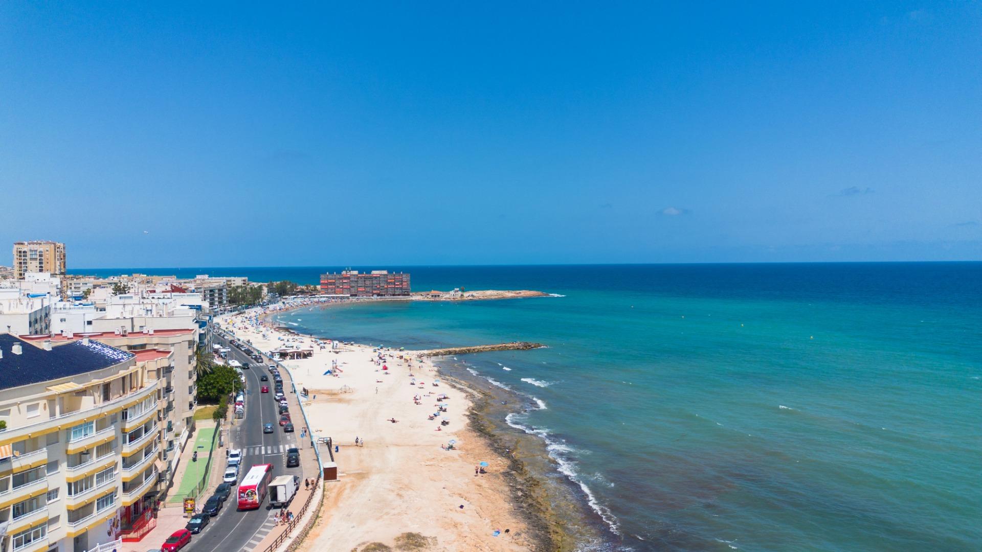 2 Bed, 1 Bath, ApartmentFor Sale, Torrevieja, Alicante