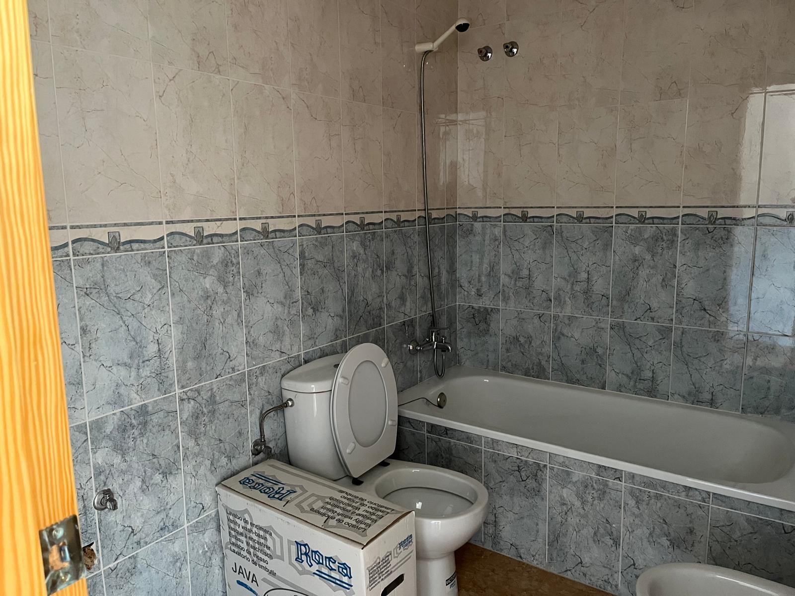 3 Bed, 2 Bath, ApartmentFor Sale, Almoradi, Alicante